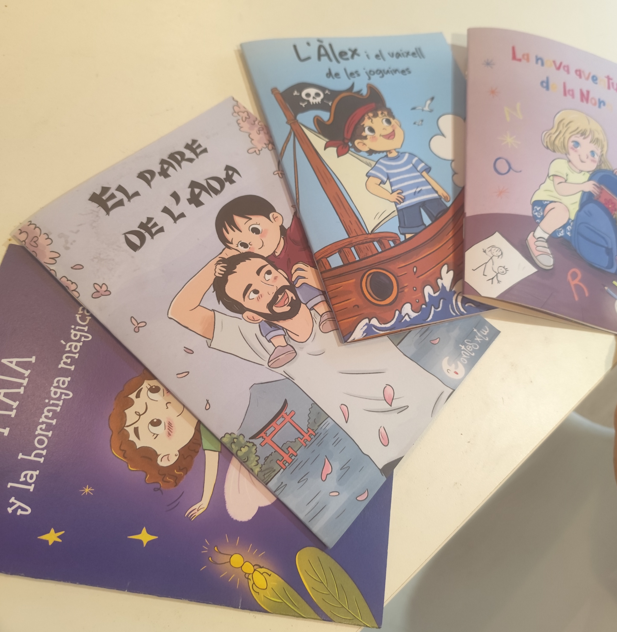 Diversos contes il·lustrats de ContesxTu